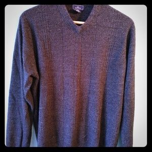 Dockers sweater